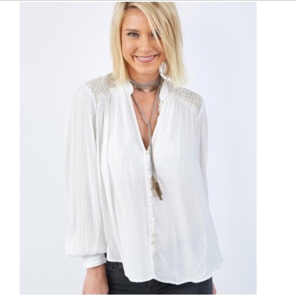 Free People Tops - FREE PEOPLE White Canyon Rose Boho Swing Top